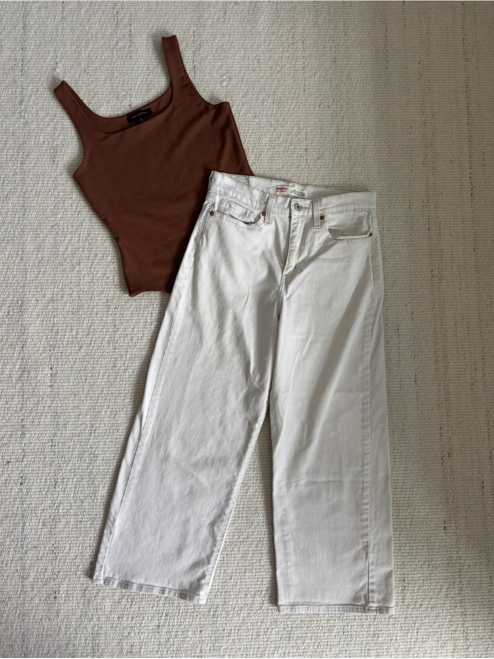 | Levi Strauss and CO. | Signature | Heritage | High-Rise Loose Crop